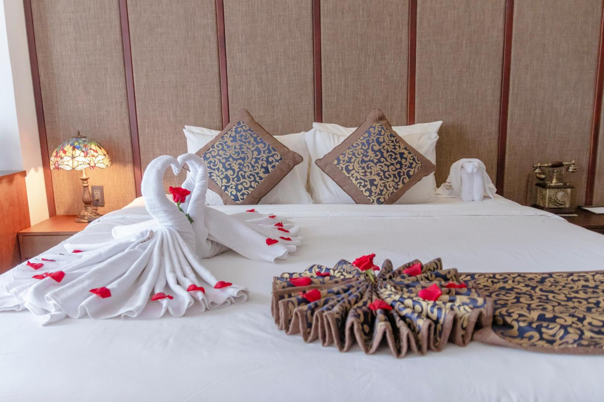 Dong Duong Hotel & Suites - Afternoon Tea Inclusive - Very Central Дананг Екстер'єр фото